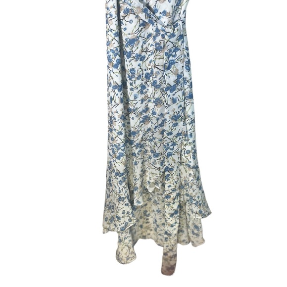 Essue Size Small Flowy V Neck Floral Print - Picture 3 of 10